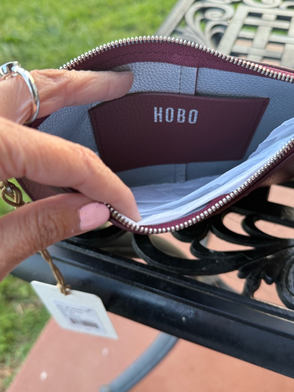 HOBO Burgundy Leather Wristlet Clutch Wallet Pebbled Zip Pouch NWT - Picture 5 of 6